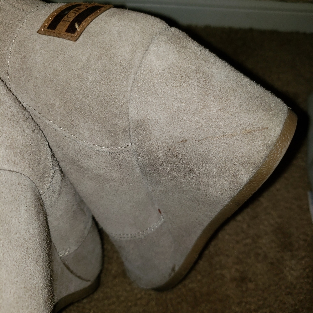 Toms Booties - Picture 5 of 12